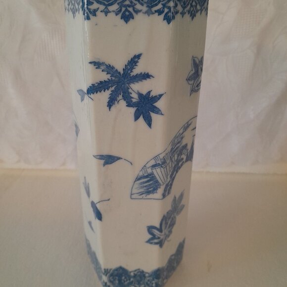 VTG Ceramic Octagonal Blue & White Stem Vase - Picture 2 of 6